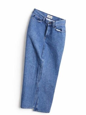 L.L. Bean Women's Classic Straight-Leg Jeans in Blue Wash